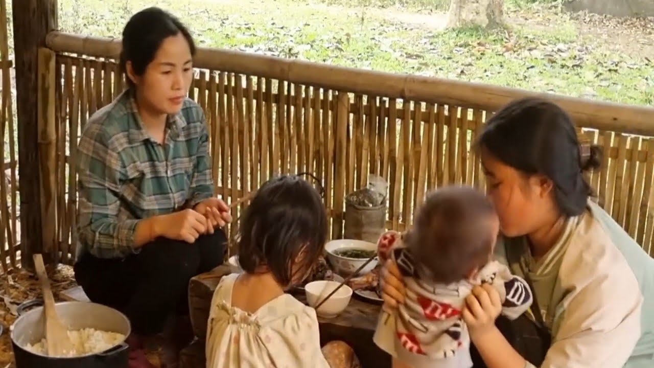 The Girl Sold Her Ducks to Buy Medicine | Heartwarming Story