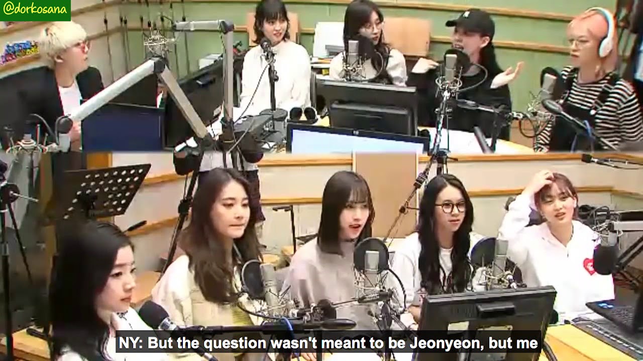 [ENG SUB] 180412 TWICE (Quiz Segment Part 2) Lee HongKi Kiss the Radio Cool FM