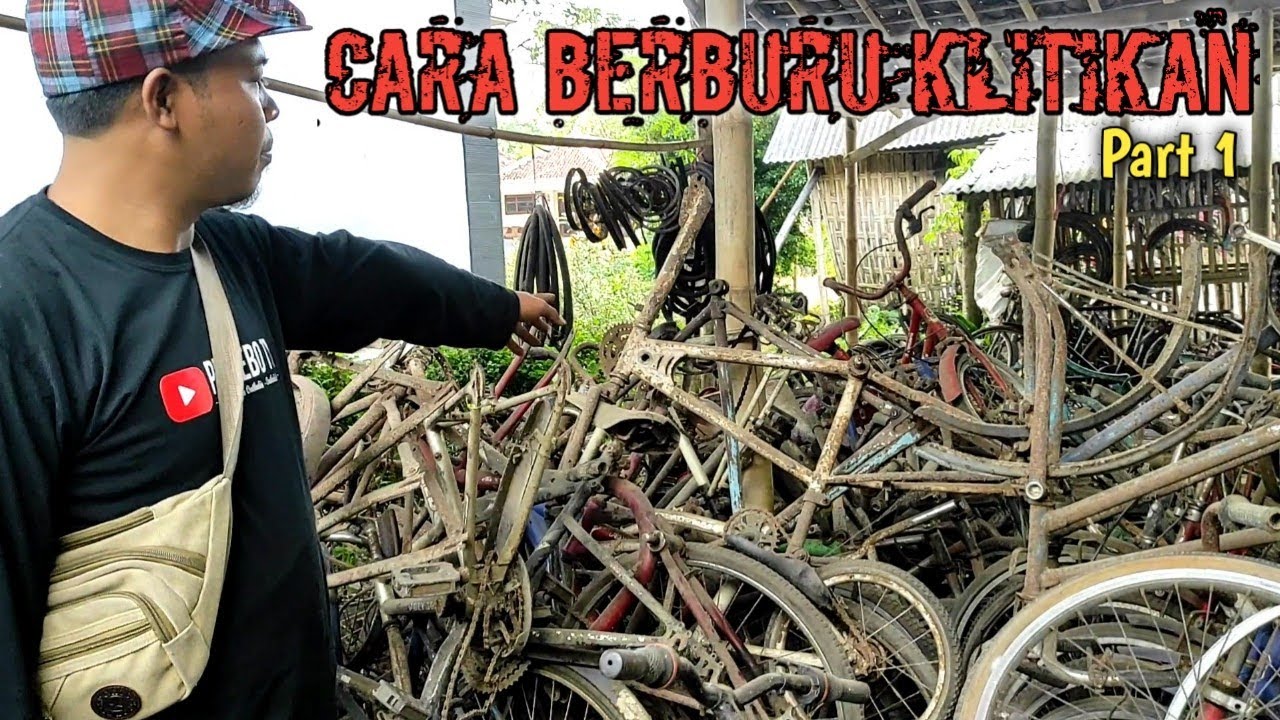 Berburu klitikan di tempat pengepul rongsokan