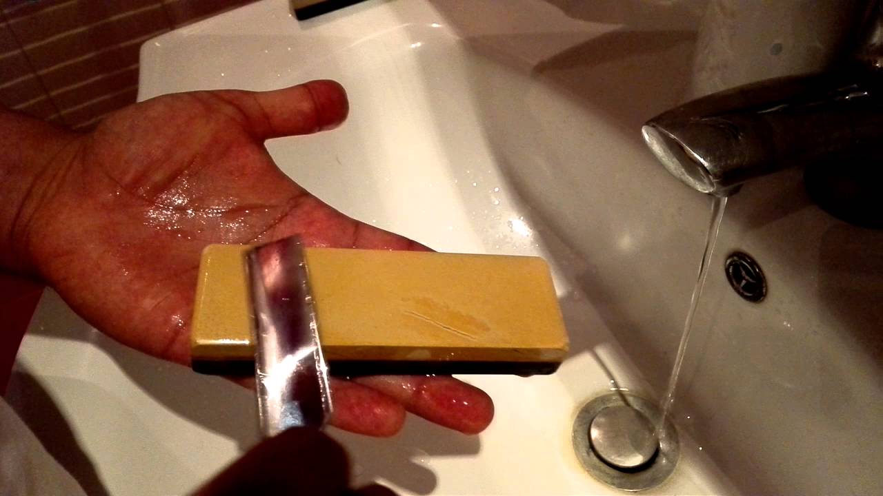 Quick Razor Touch Up with Belgian Coticule