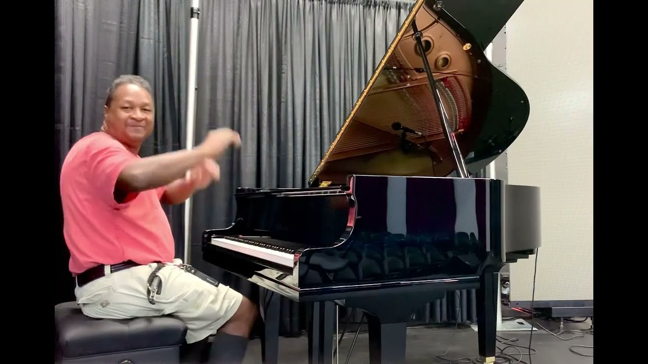 (( АБСОЛЮТНО НОВЫЙ )) Yamaha GC1 после настройки Wilton Black Box Theatre Крис Николсон