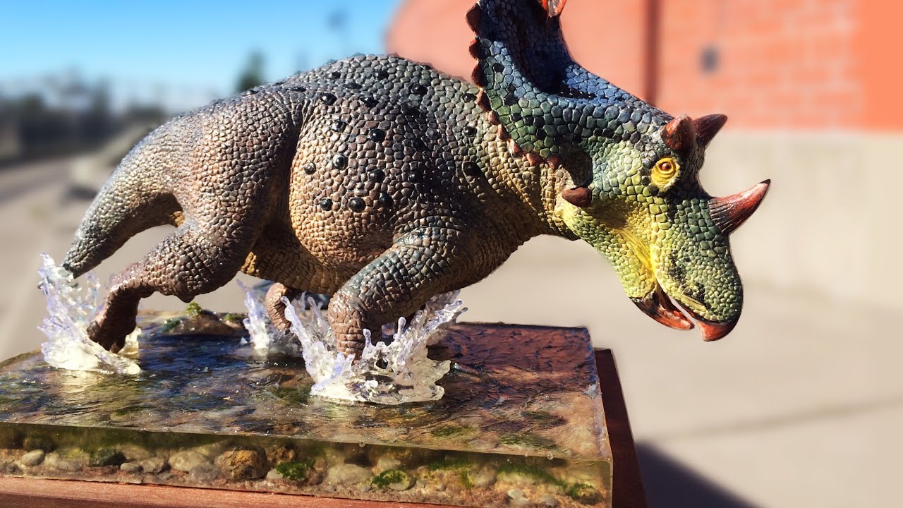 Utahceratops splashes in! Resin water effect