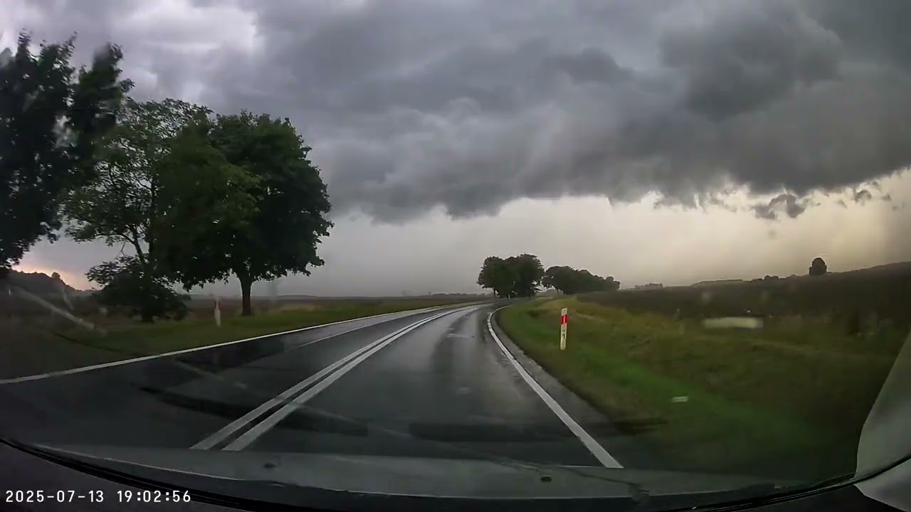 Trasa Ścinawa - Lubin, ulewa.