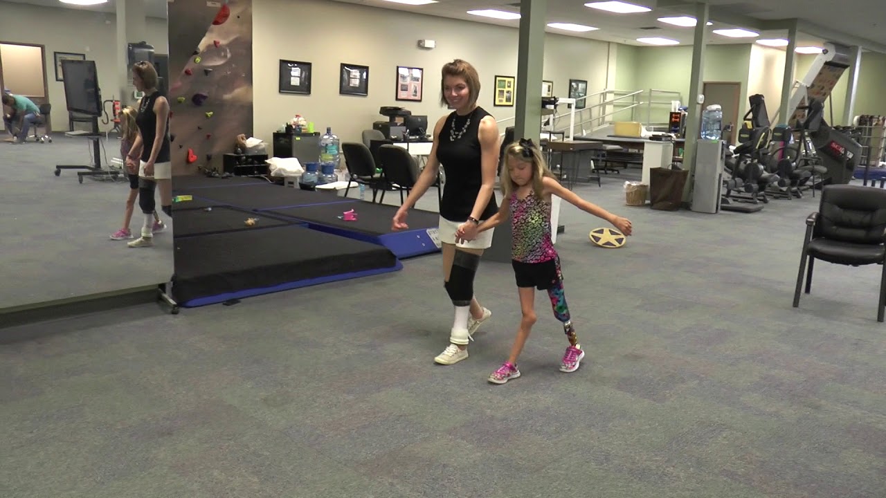 Jaelyn's 1st Prosthetic Leg - She's on Her Way!