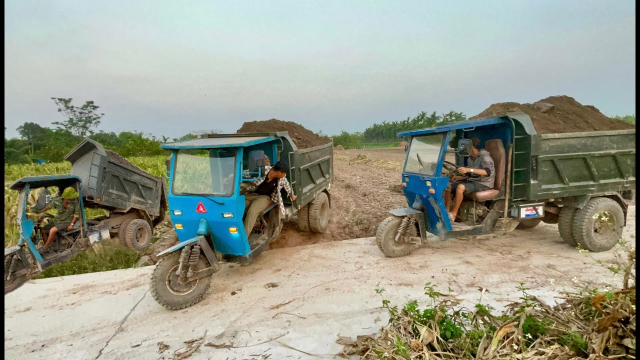 Dàn công nông siêu khủng chở đất sa lầy cực căng | 70 year old man driving a sand truck | CÔNG nông