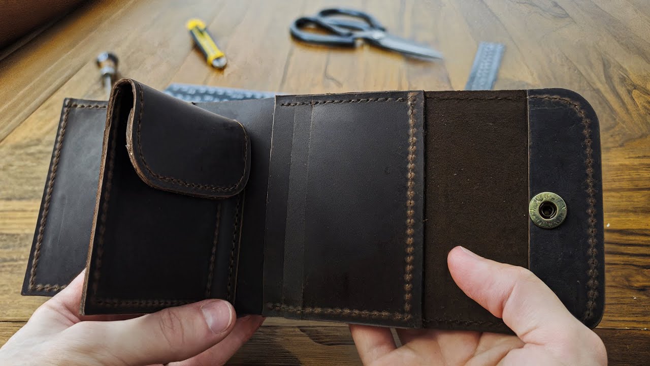 Making a Custom Leather Wallet from Start to Finish!