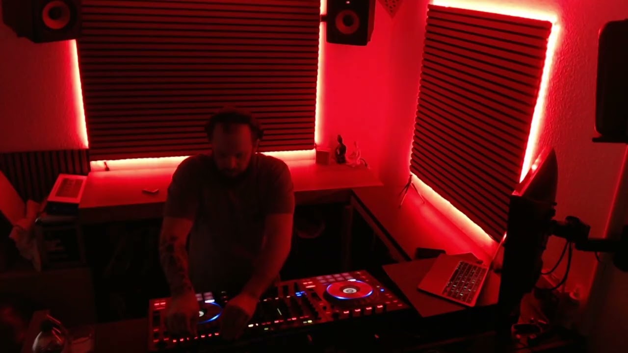 From Groove to Hardgroove