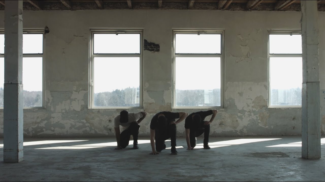 Mind Connected | Woodkid - Run Boy Run