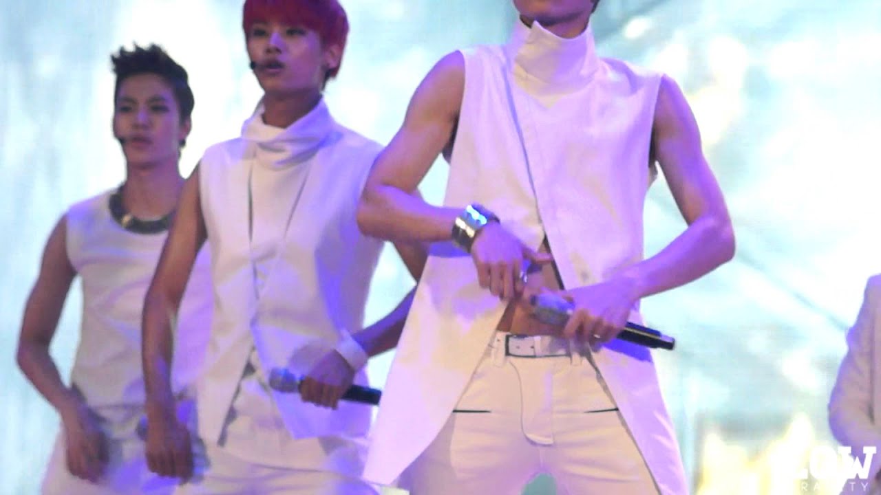 130617 롯데월드 LIVE&TALK 어둠속을 밝혀줘 학연 홍빈