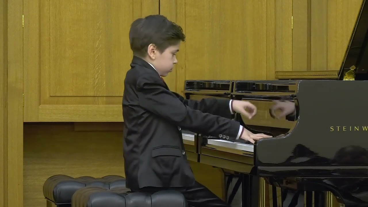 Бетховен Соната №8 (Патетическая) ч.1 исп. Андрей Гончаров /Beethoven Sonata No.8 Op.13 (Pathetique)