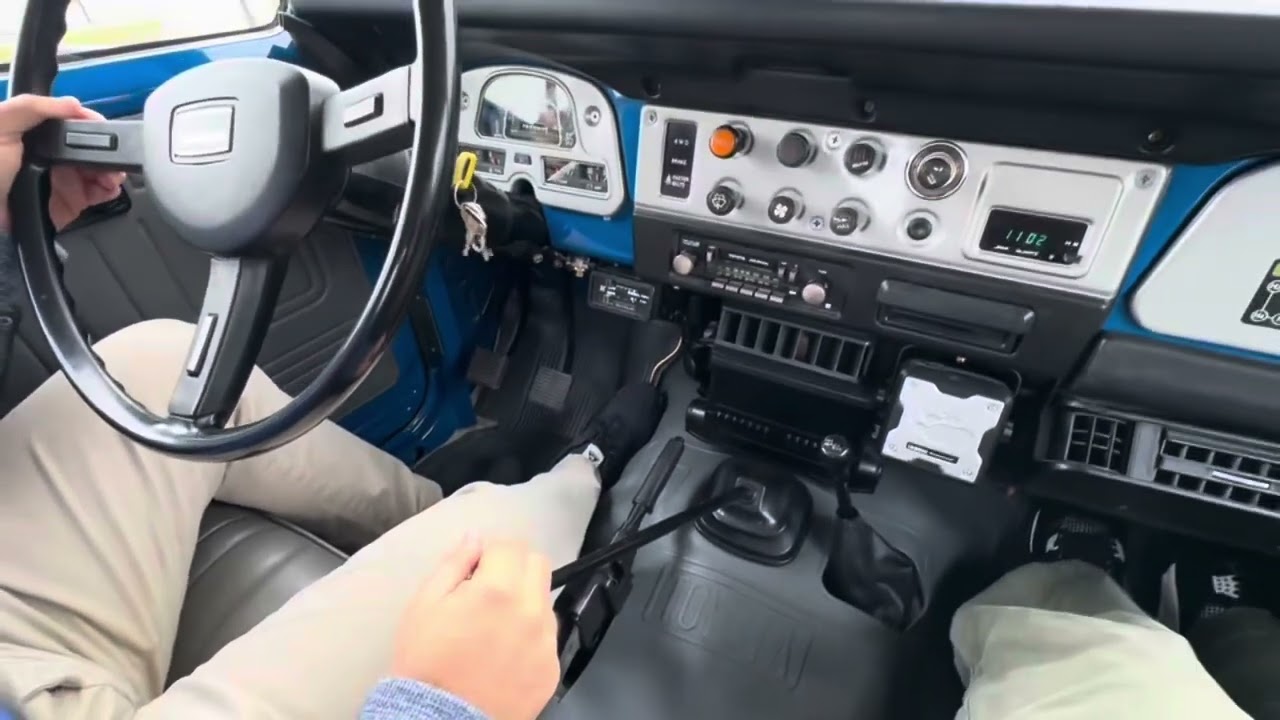1983 US Spec TOYOTA Land Cruiser FJ40 drive