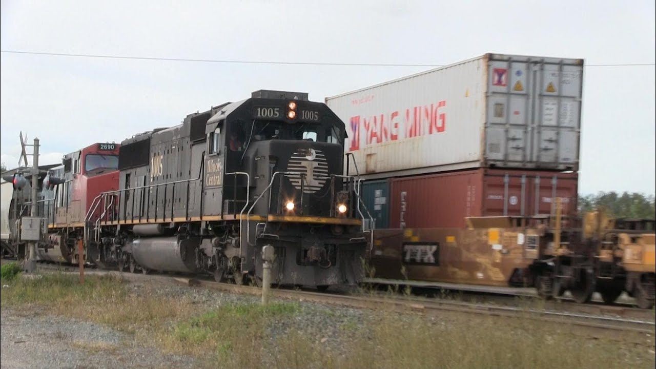 CN Train Spotting HD: INSANE RARE! | IC SD70 1005 Leads CN 758 (Potash) At Bissell AB 1/8 8/31/13