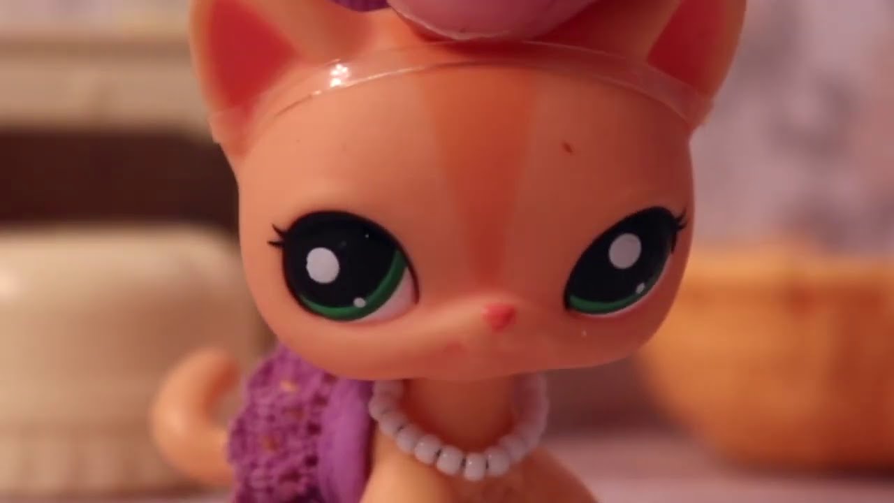 Lps Character Short: Lola & Charlotte