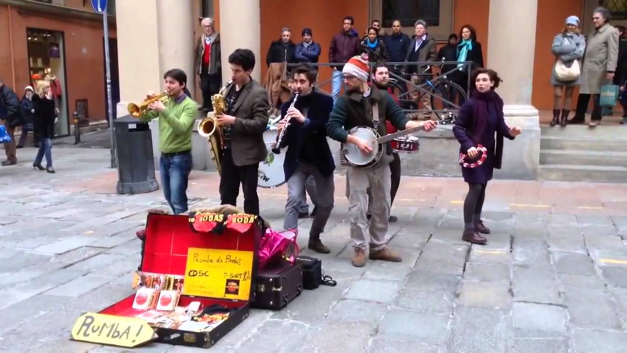 Artisti di strada Rumba de Bodas con Matilda De Angelis