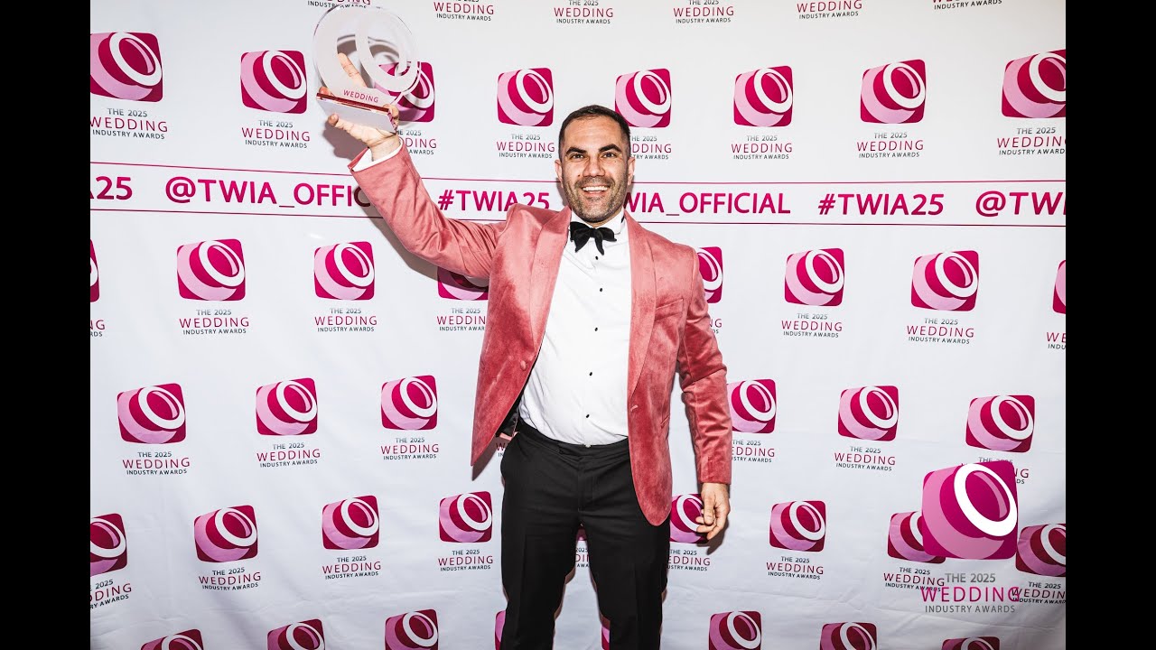 Award-Winning Wedding Magic: UK&rsquo;s Best Wedding Magician 2025 🩷