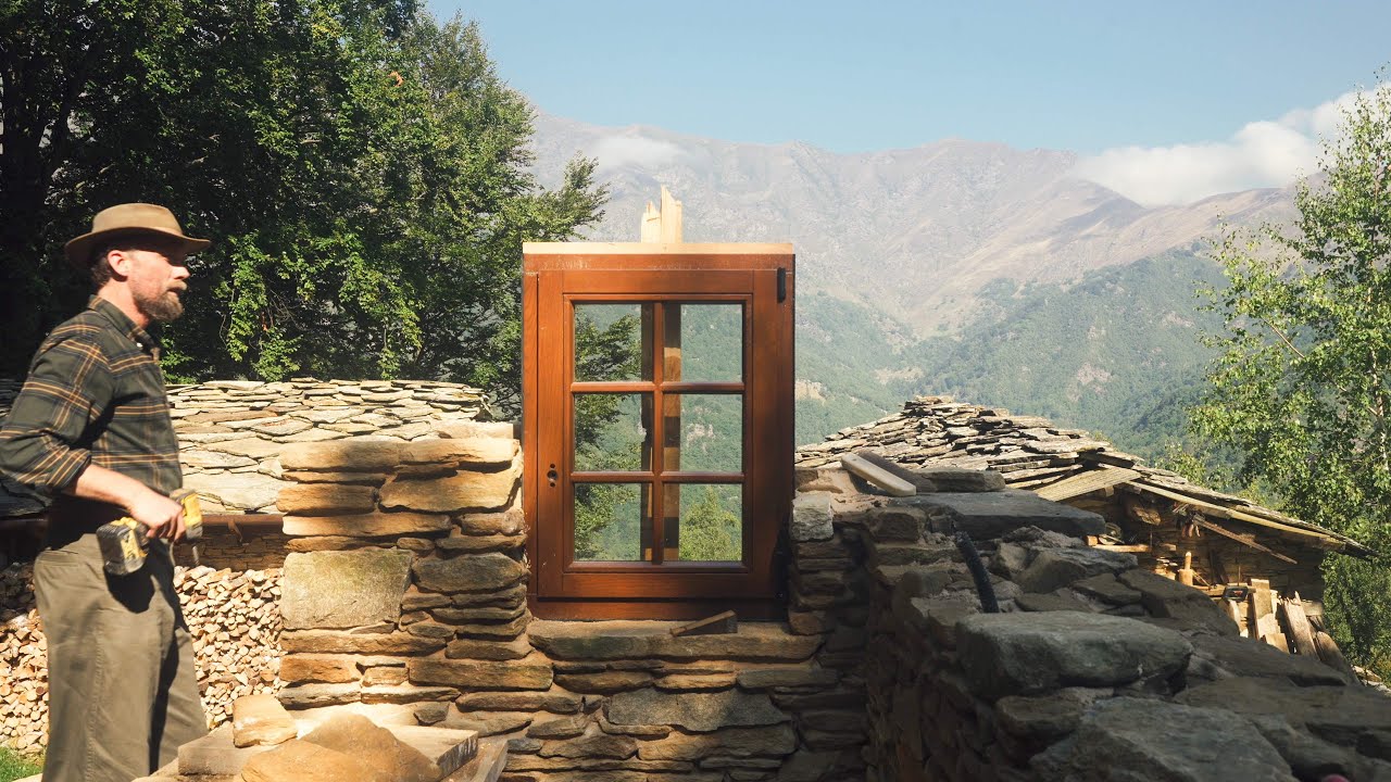 #174 First Window in, Baby chickens outside, Hike on the mountain