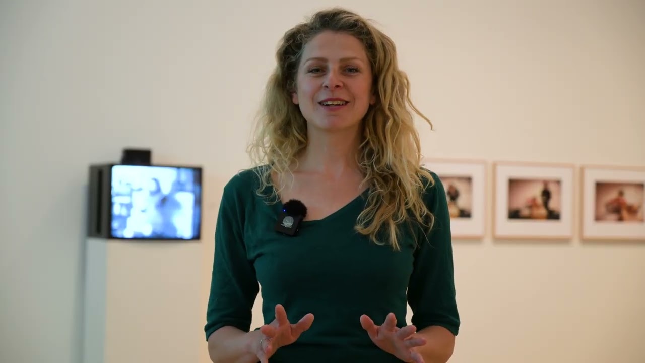 Langs Martha Rosler met rondleider Suzanne - voortgezet onderwijs