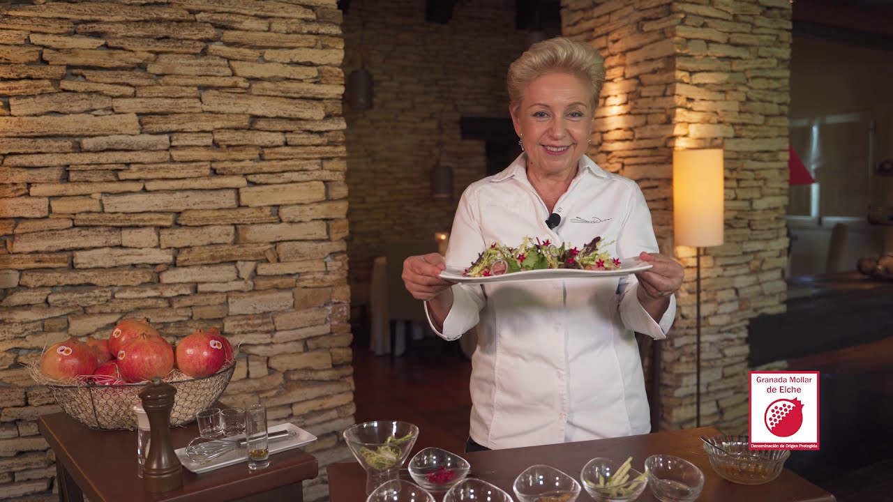 Ensalada de paté de campaña con granadas y manzana de Susi Díaz