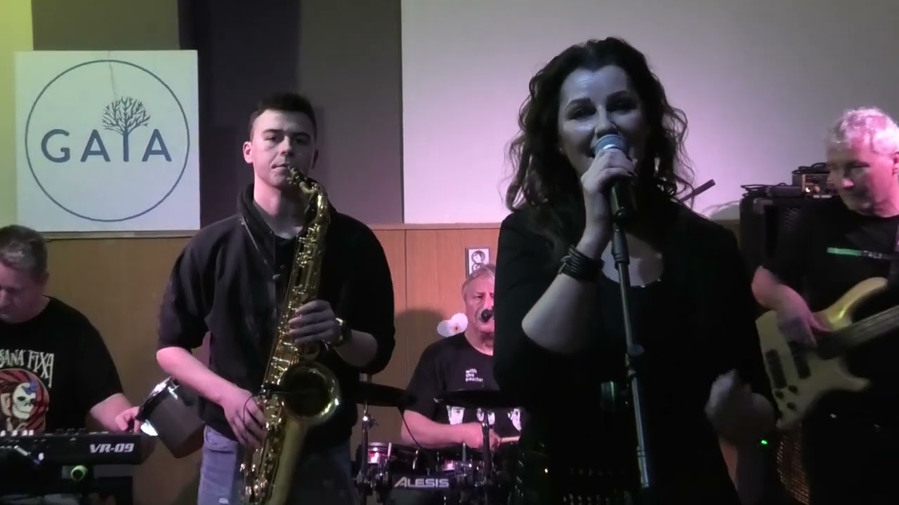 Gaia, Ve stínu na rohu, Restaurace Dolly, Otrokovice, 13. 12. 2025