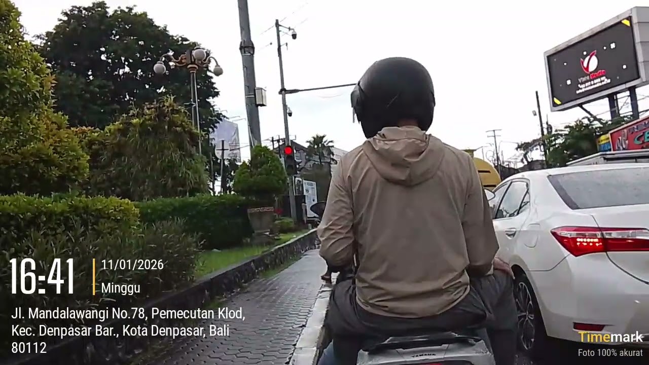 Gerenceng Denpasar - Patung Dewa Ruci Simpang siur Kuta Bali, motovlog perjalanan sore hari.