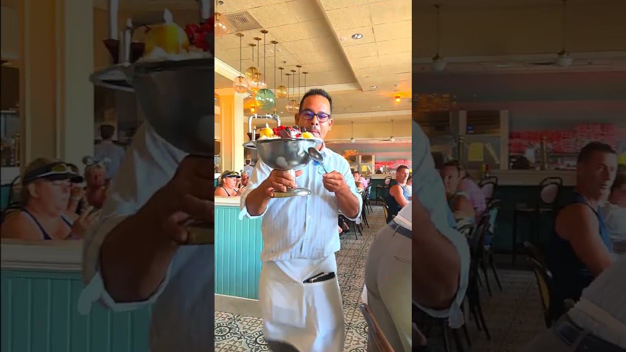 🍨👀The BIGGEST dessert at Disney World!!!  We got the Kitchen Sink at Beaches & Cream Soda Shop