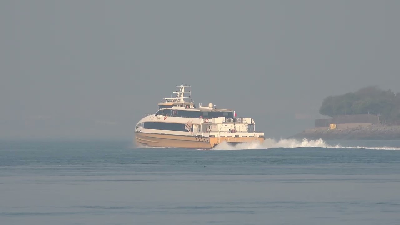 Catamaran CKS《金珠湖 JIN ZHU HU》Crossing the  Ma Wan Channel in HK 20260220_C0005