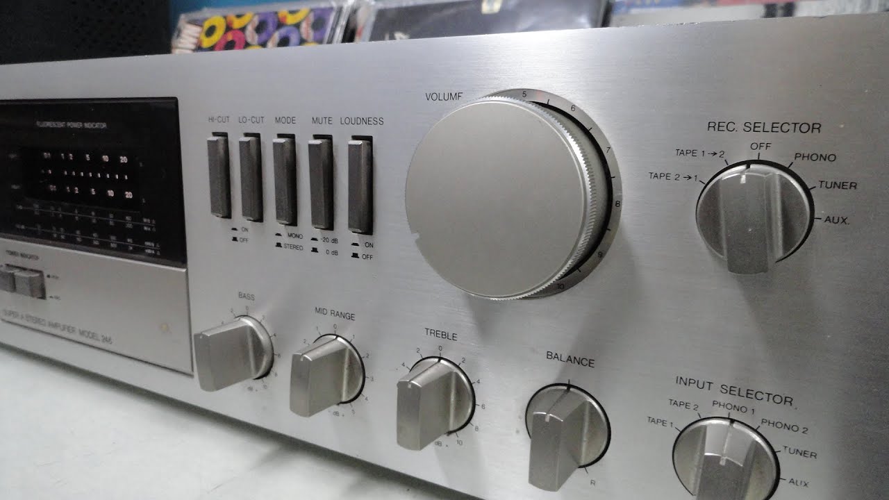O Rei do Som - Amplificador Gradiente Model 246