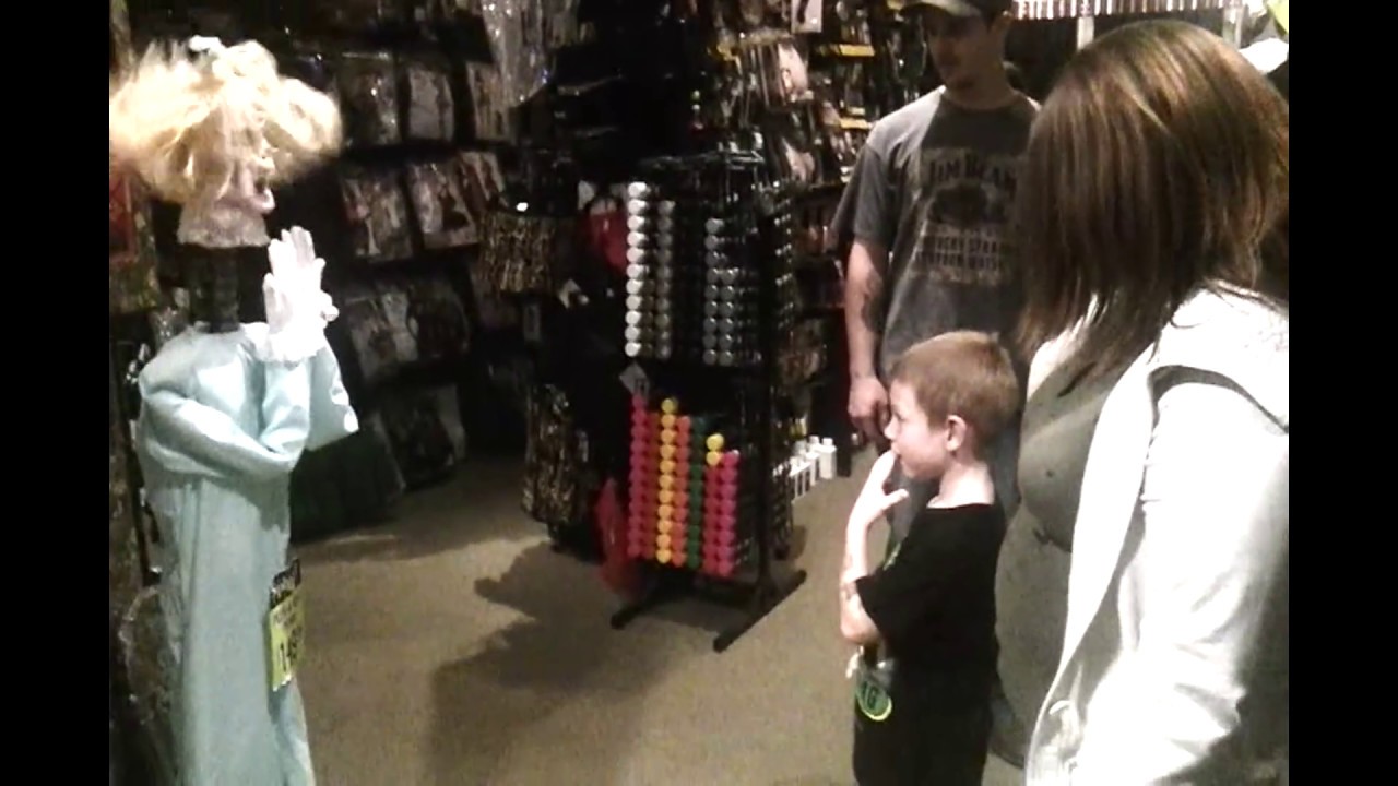 (SCARES) @ Spirit Halloween Store and prop Scares