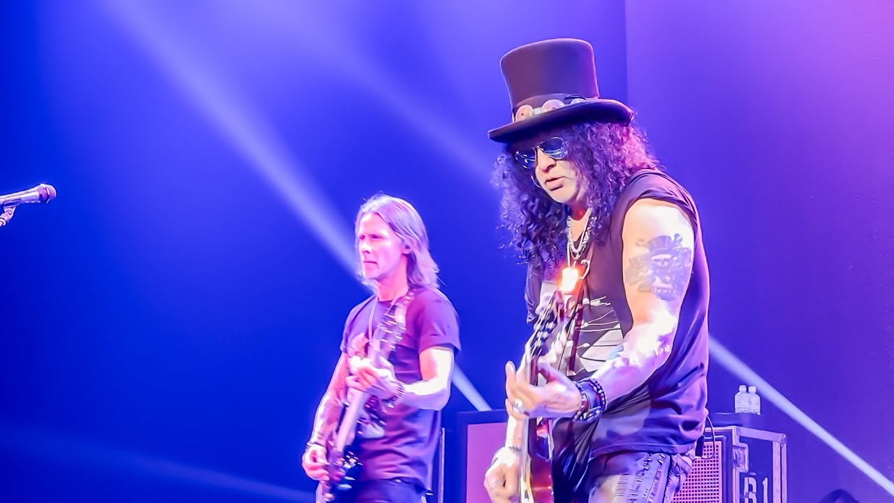 Slash ft. Myles Kennedy & the Conspirators - 