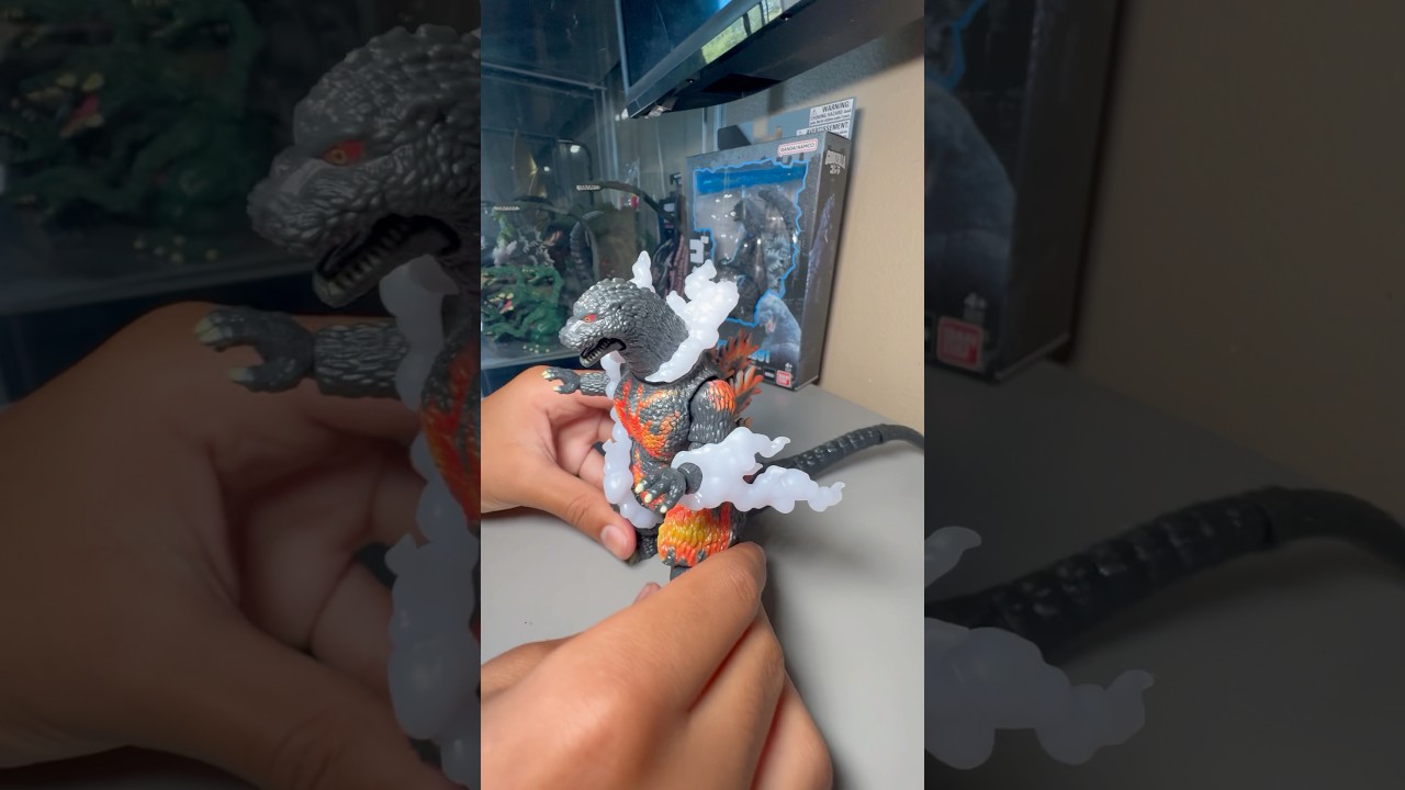Unboxing Bandai Burning Godzilla figure. #godzilla #kaiju #unboxingfigure #bandainamco