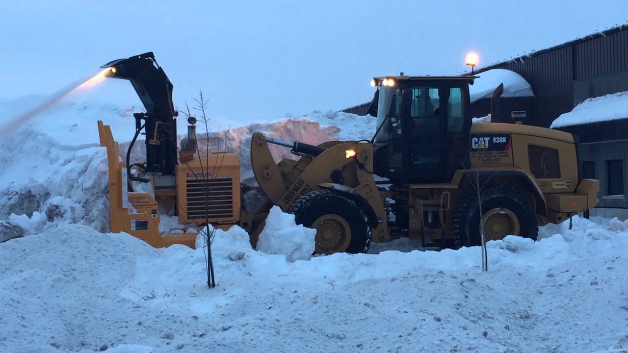 Larue D50 blowing icy snow