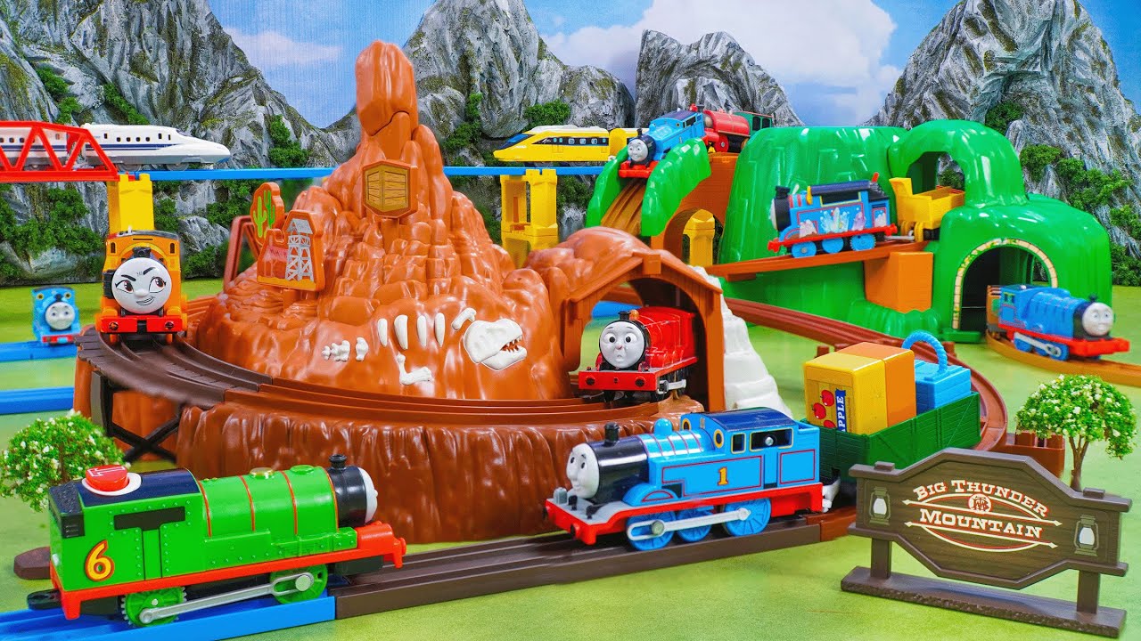 Plarail Shinkansen ☆ Construction of multi-purpose through Big Thunder Mountain's Tunnel Quarry