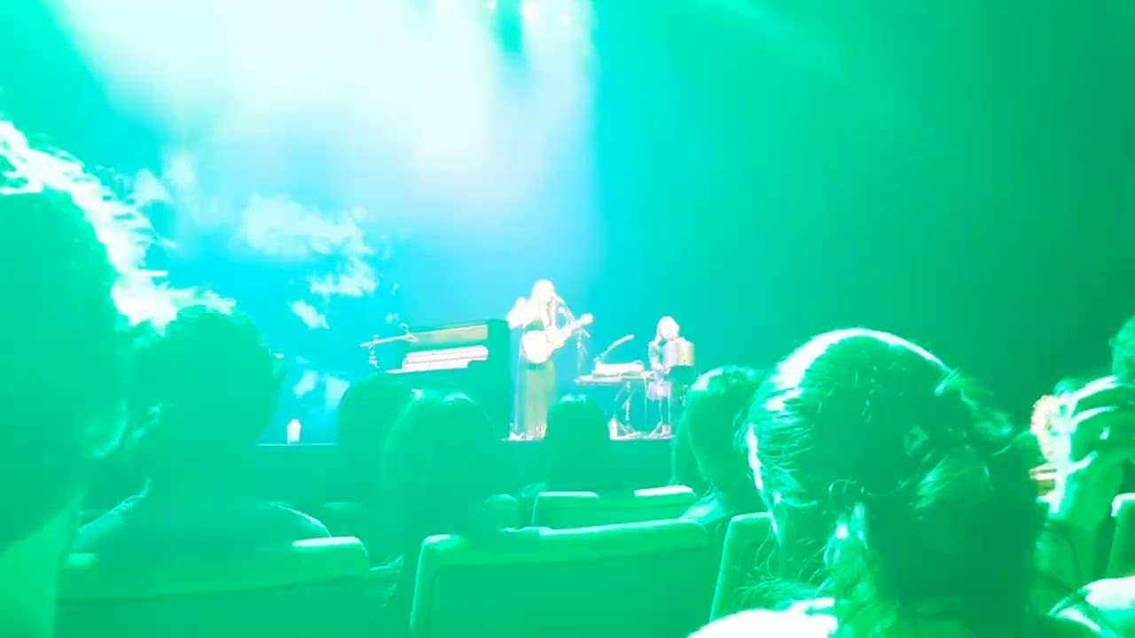 Madison Cunningham - Golden Gate (On and On) - Live @ Amare Den Haag (NL) February 28th 2026