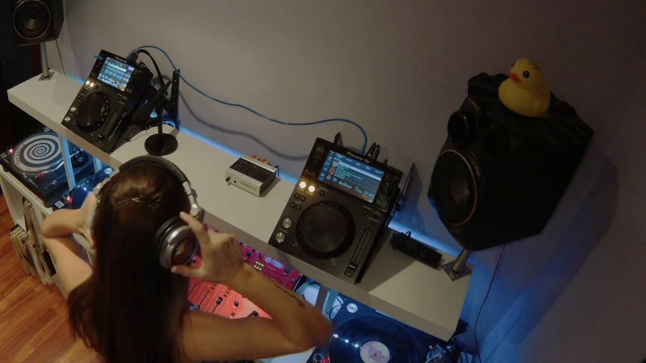 NURIA JUMP 4º ANIVERSARIO HARD LIVE MUSIC