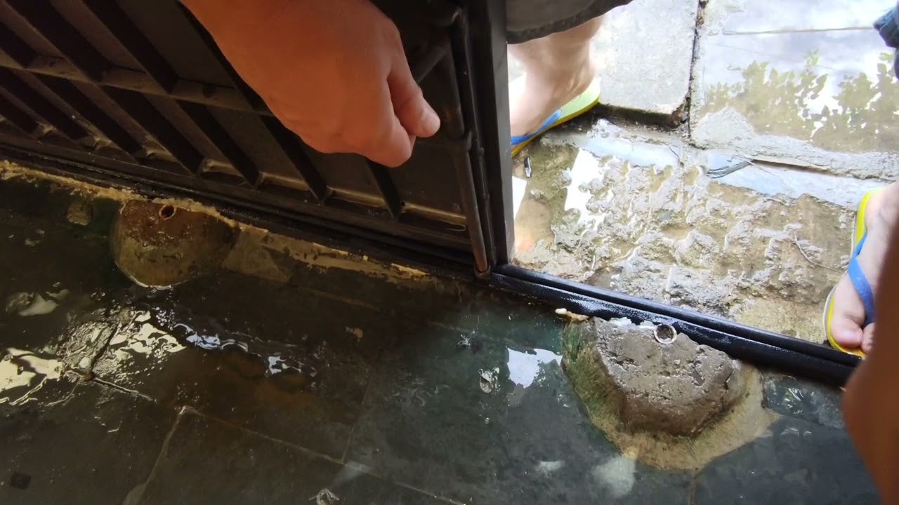 Comporta contra Chuva - Portão com sistema de vedação contra enchente