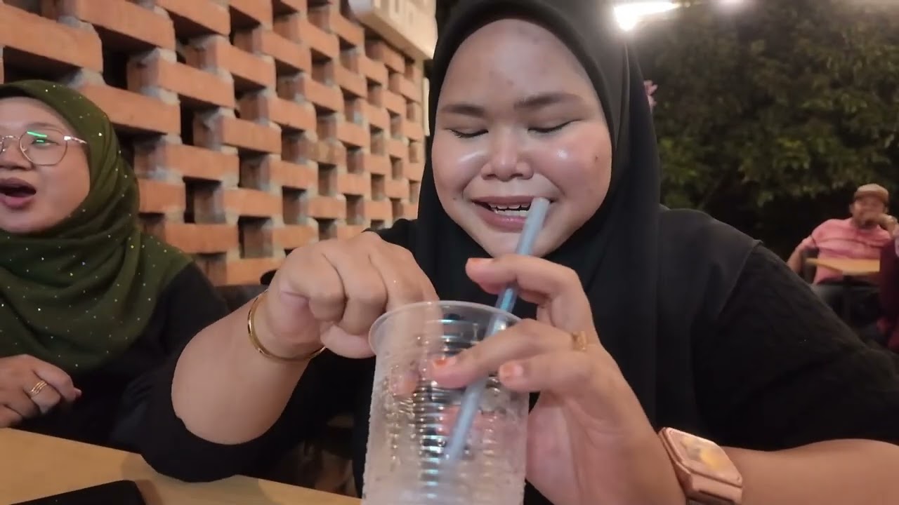 VLOG MALAM RAYA CHINA !!! FIRST VLOGG !!!