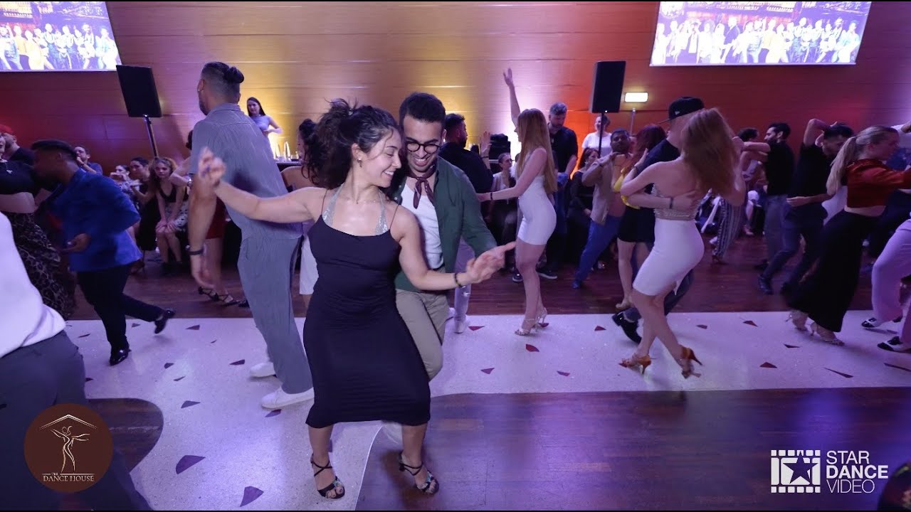 Social Dancing Abdati & Sophia Safran #live2mambo Budapest