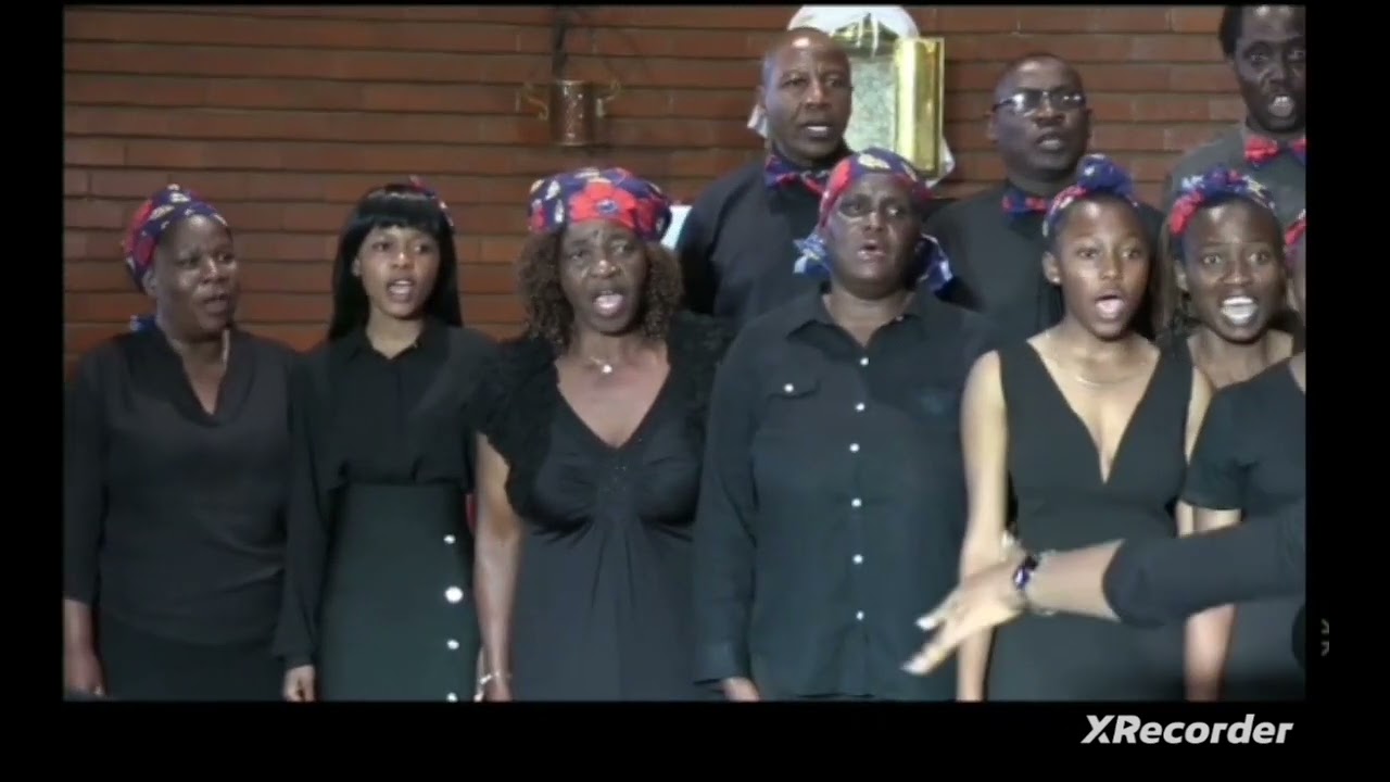 Moses pagomo raMwari akaona zvishamiso.By Holy Name Catholic Church.