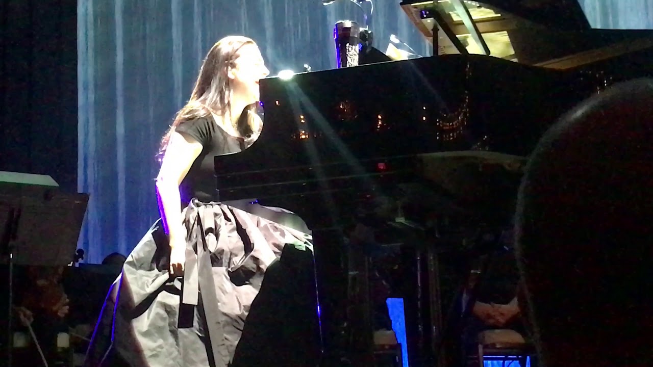 Evanescence - Swimming Home (Synthesis Live Las Vegas)