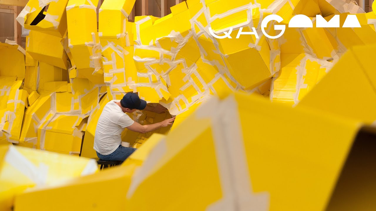 Watch as Richard Maloy installs cardboard boxes thirty metres in length
