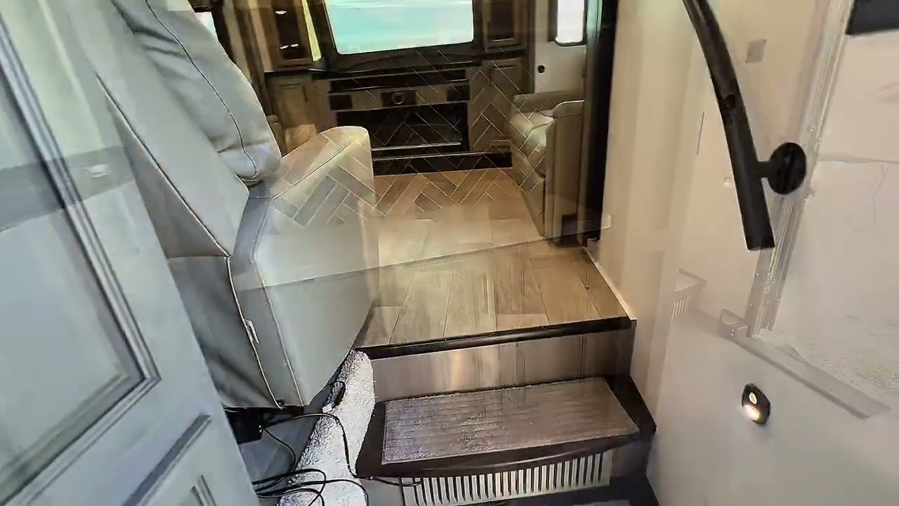 2022 Keystone Montana 3761FL - Luxury 5th Wheel Front Living Tour