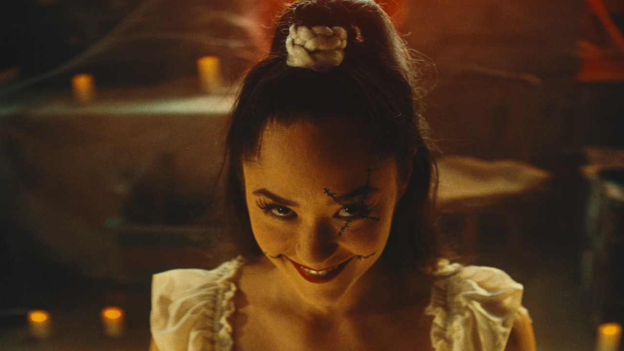 VOIL&Agrave; - Voodoo (Official Moving Picture)