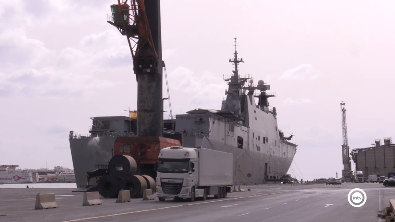 El buque Juan Carlos I se encuentra en el Puerto de Almería y puede ser visitado