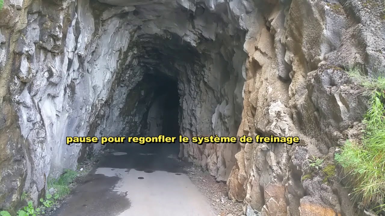 ROUTE DU VERTIGE Camion tarière