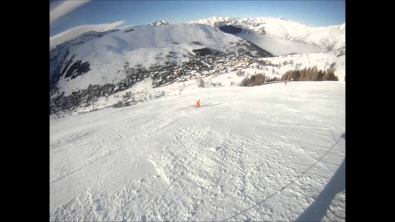 Silke ( 5 jaar) skiet van zwarte ijzige piste