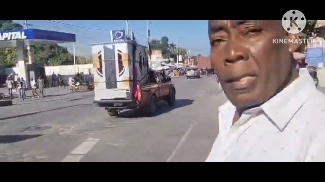 Babekyou Sot Tonbe Lapolis jwenn Izo Nan Y on Twou Ego Krisla Resi Jwenn Ak Zo Grenn Li