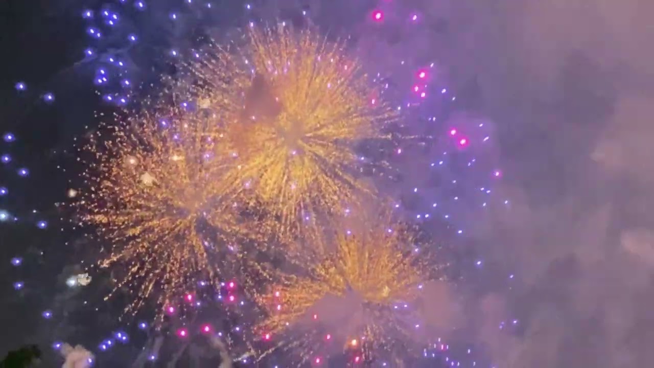 Spectacular Displays of Fireworks Singapore NDP 2025