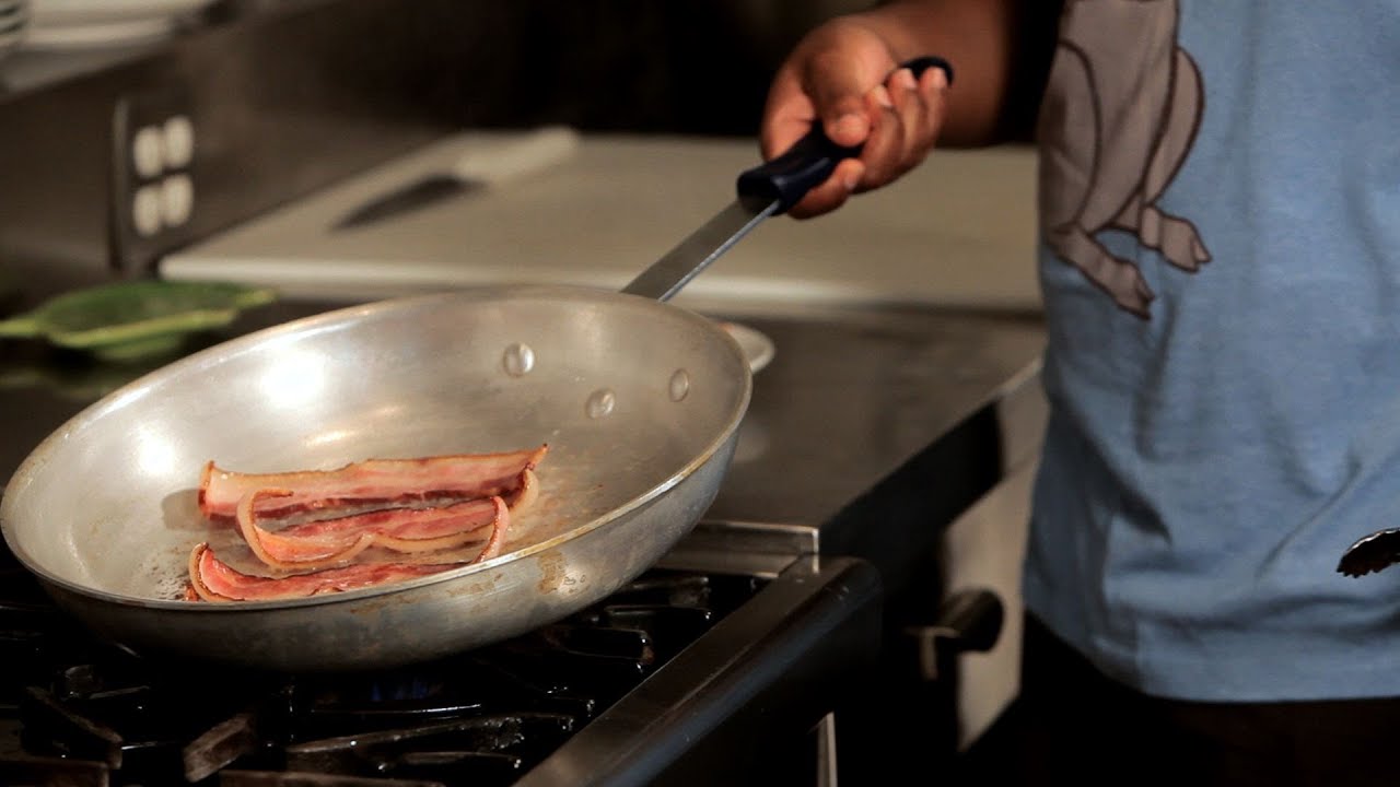 How to Fry Bacon | Bacon Recipes