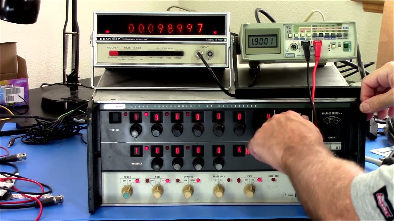 Vintage Fluke 5200A AC Voltage Calibrator