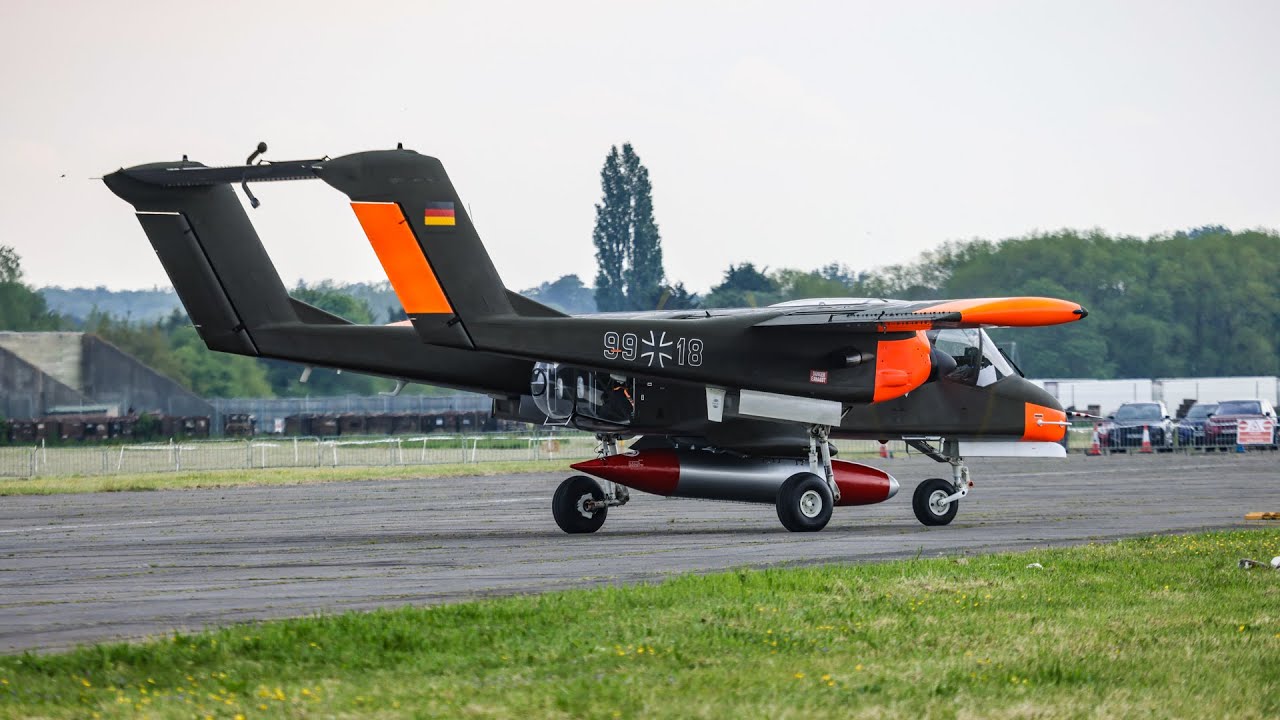 OV10 Bronco of Tony De Bruyn arrives at Abingdon for the show